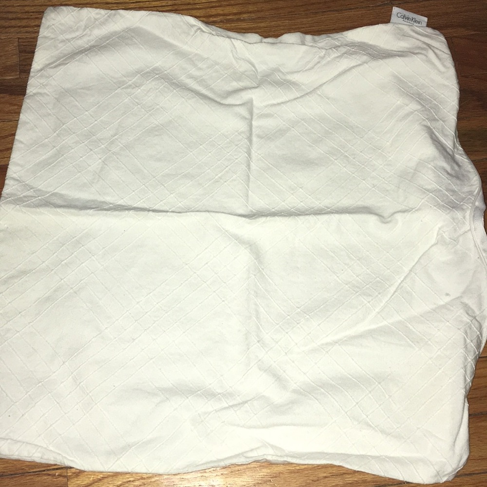 Calvin Klein 18x18 pillow case